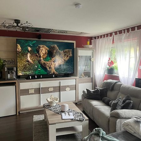 Gaestezimmer In Ratingen Bei Duesseldorf Mit Einem Hauch Luxus Bagian luar foto